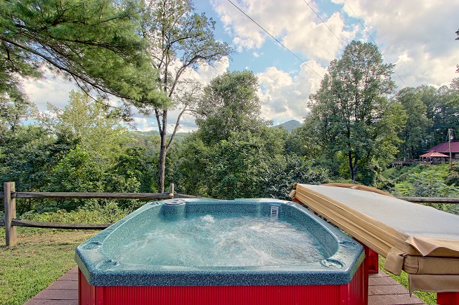 NC Cabin Rental Hot Tub